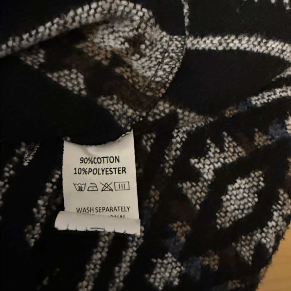 Geometric Patterned Jacket - Picture 5 of 5
